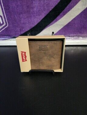 Levi's Style Brown Leather Wallet (Brand New)